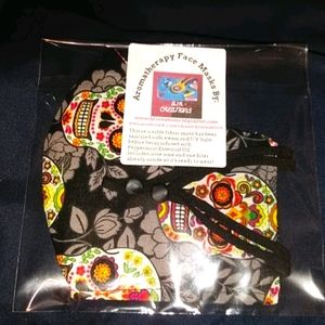 SUGAR SKULL AROMATHERAPY FACEMASK W FILTER